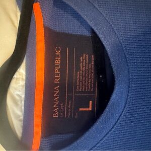 Long sleeve Banana Republic shirt. Size-LG